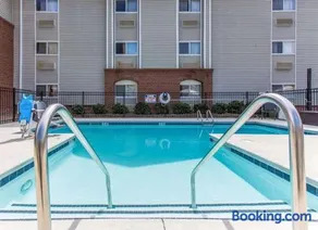 Live In Lodge Kennesaw - Image 3