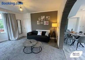Luke Stays - Pembroke Avenue - Image 2