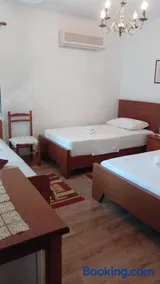 Old Town Hotel - Image 2