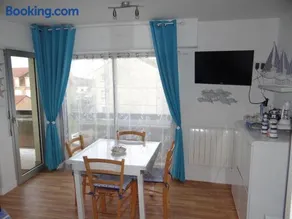 Appartement Ste Cécile à 50 mètres de la plage - Image 1