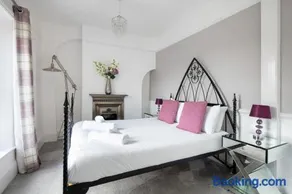 Castle Properties: The Duchess, 3 Bed Family cottage - Image 2