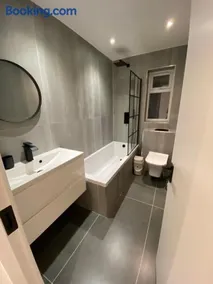 The bay apartment - Image 4