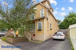 Chez Michele 3BR Parking Yard - Image 3