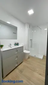 Light in Vila-real, piso céntrico con 3 habitaciones - Image 3