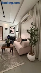 Lovely-9 استديو هادئ بقلب مدينة الظهران بالقرب من ارامكو - Image 3