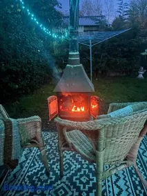 Four Seasons Country Retreat with Wood Fuel Hot Tub close to kington Market Town - Image 3