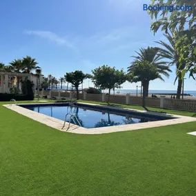 Right on the beach - Image 2