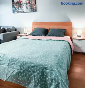 Spacious and Comfy Apartment, 15 Mins from Airport, 17 Minutes to City Center - Image 3