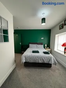 Ur Place - Image 4