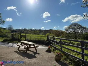 Hyssington Heights - Image 4
