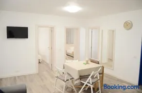 Apartamentos El Marinero - Iglesia - Image 4