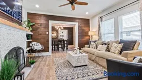 Curated Cottage. minutes from Silos, zoo, Baylor - Image 2