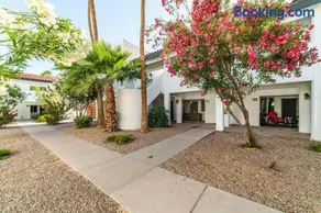 77 Sunny Casa Grande 2bd 2ba condo w heated pool - Image 1