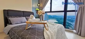 Astetica Pool & Lake View High Floor 200mbps Wifi Netflix - Image 1