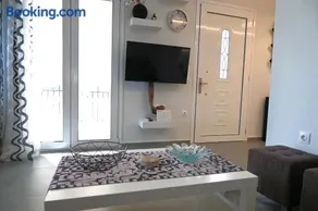 Avra Port House - Image 3