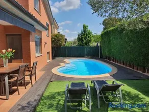 Nice Home - Image 1