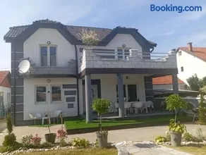 Vila city - Image 3