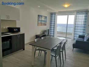 Torri seafront apartments - Image 1