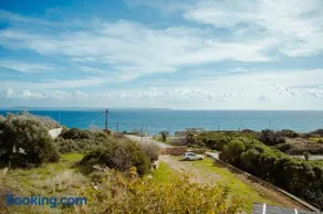 Seafront Apartment - Image 5