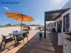 Comfy Apartment with Stylish Furnishings & Private Balcony - Antigua - Image 1