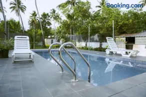 Waves and Shores Pool Beach Villa - Image 2