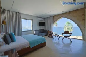 Chateau Cabana Resort - Image 2