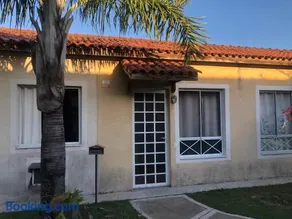 Casa Exclusiva em Condomínio a 400 Metros da Praia em Manguinhos, Área Gourmet, Vigilância 24hs, Wi-Fi - Image 1