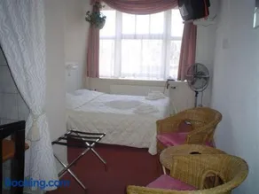 Staten Hotel - Image 2
