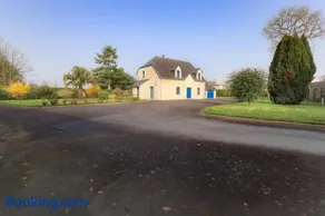 Maison de charme 13p piscine, jardin et cinéma - Image 2