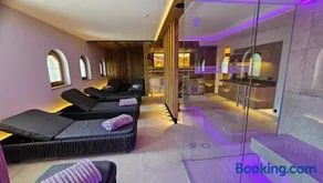 Hotel Garni Tirol - Image 2