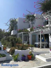 Vrohaki Studios & Rooms - Image 2