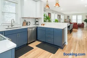Beautiful Historic Renovation near IU Stadiums and Downtown Bloomington - Image 3