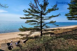 Golden Beach Cottage - Image 1