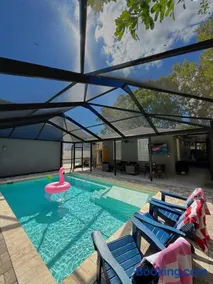 Private Pool with Main and Guest House and Sauna - Image 1