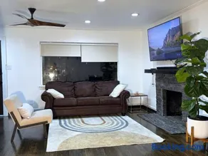 Simple Comforts Home - Midway Hollow North Dallas - Pets Welcome - Image 2