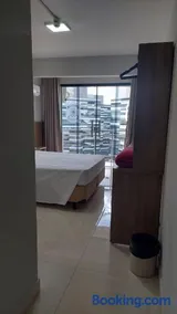 Happy Hotel Garvey Park - Image 3