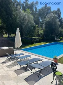 The Pool House - Image 3