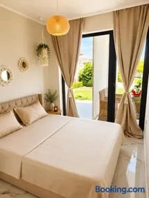 Amore Fanari - Image 2