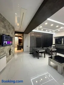 Luxury 6BR 240sqm Apartment in Vere Tower Perfect for Groups in Tbilisi - Image 1