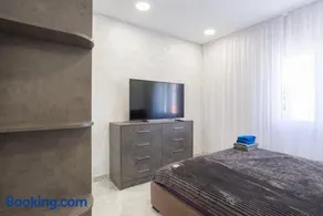 Dream House Rooms Malaga - Habitacion en el apartemento - Image 3