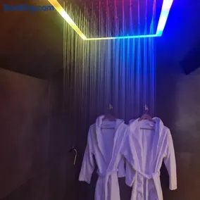 Le Chalet des Loups - Suite luxueuse et bien être "Le refuge" 4 étoiles - Image 4