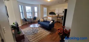 Perfect 1BR In Prime Location & View of Stadiums - Image 2
