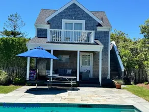 Relaxing guesthouse with pool, stunning views close to beach - Image 2