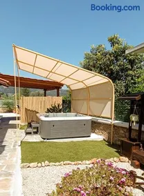 George & Helen's House - Image 4