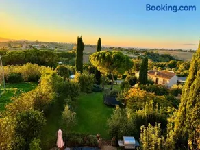 Villa Gioiella Sleeps 13 Near Cortona & Montepulciano - Image 3