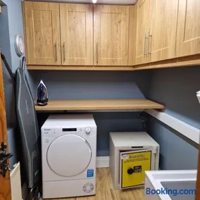 The Corner Apartment - Image 3