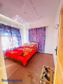 Aadil Playing Guest House Near Gulmarg, Tangmarg - Image 2