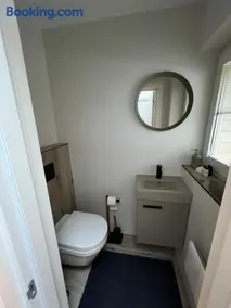 Une-min - Image 2