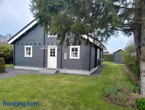 Cozy Log Cabin Near Beach And Forest - Image 1