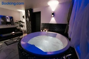 Kiss Apartment - Image 2